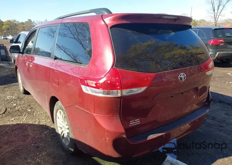 2013 Toyota Sienna Xle/Limited from USA, damaged, VIN 5TDYK3DC7DS291943